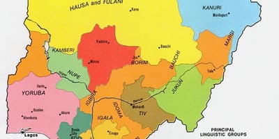 Peta nigeria menunjukkan etnik