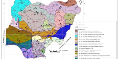 Peta nigeria menunjukkan berbeza zon tumbuh-tumbuhan